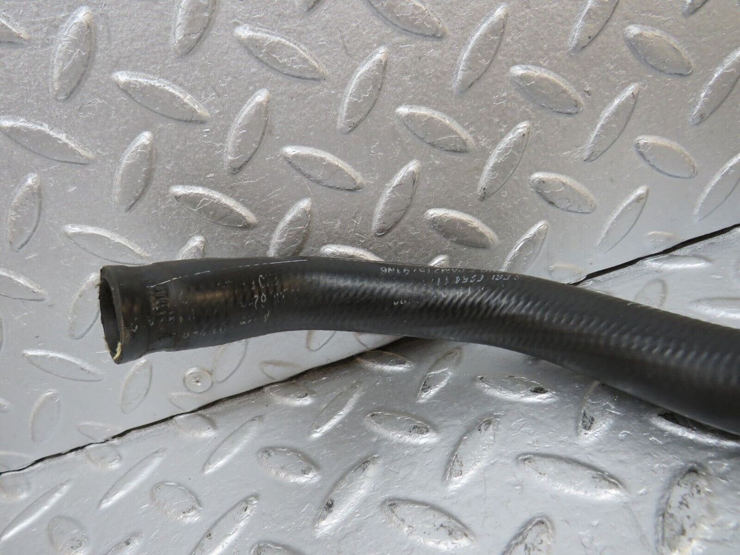 39690 Mercedes-Benz R129 320SL Coupe Radiator Lower Hose Pipe 1295012582