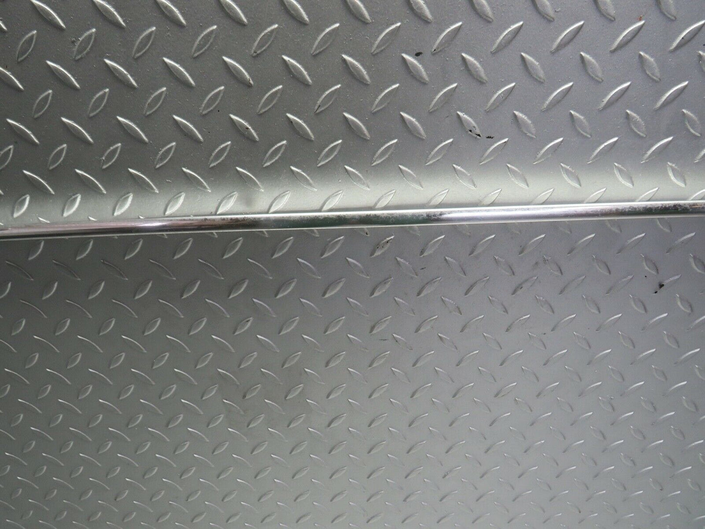 21807 Mercedes-Benz W126 300SE Roof Chrome Trim Right Side