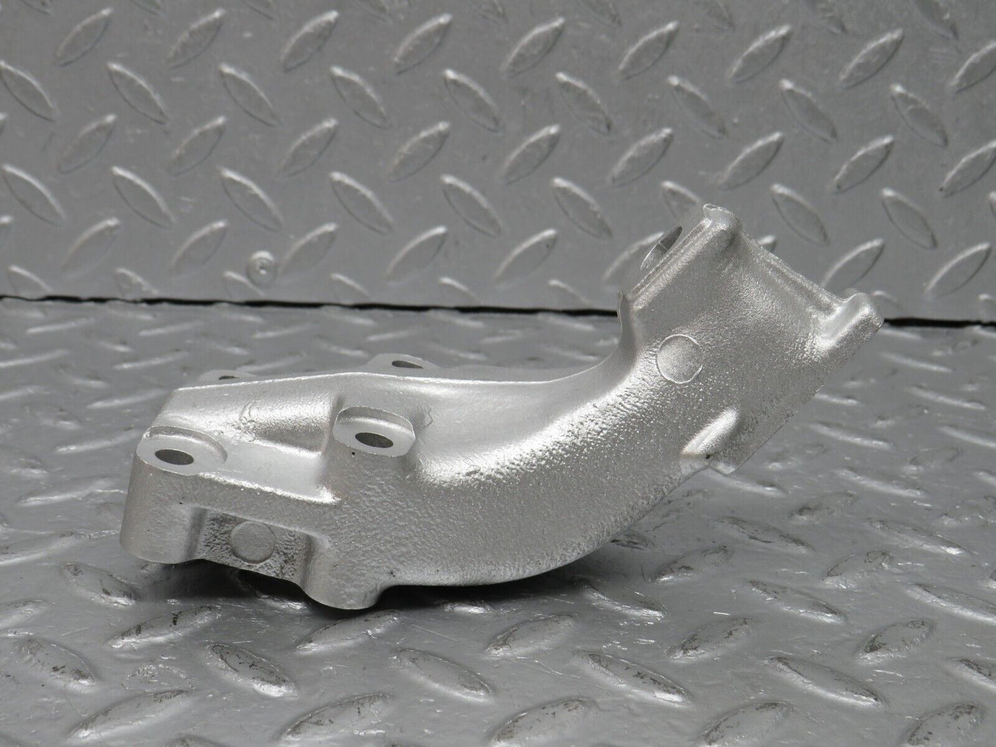 39250 Mercedes-Benz R107 500SL Engine Mount Bracket Left 1162234604