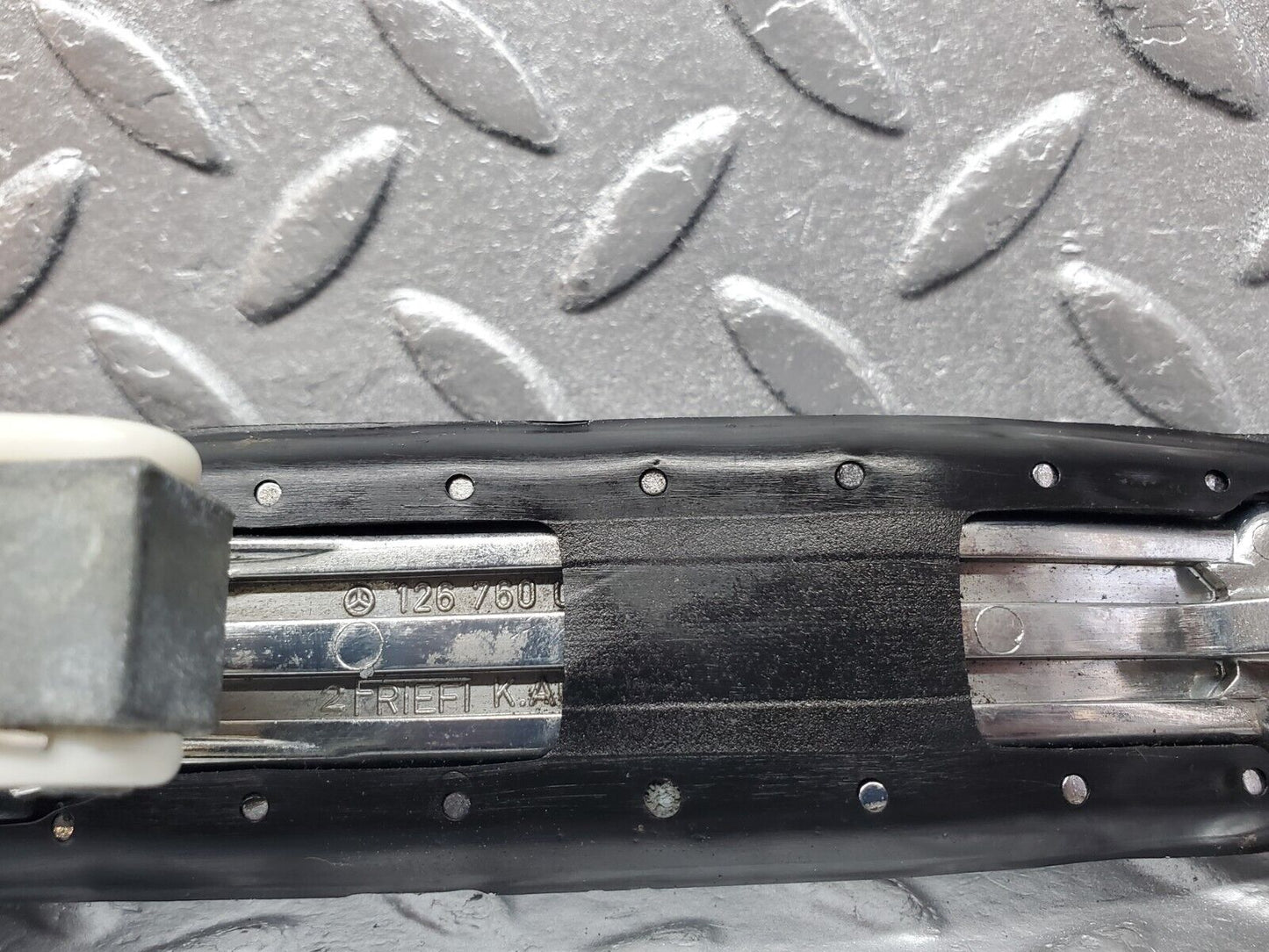 45647 Mercedes-Benz W126 420SE Rear Left Door Exterior Handle 1267600059