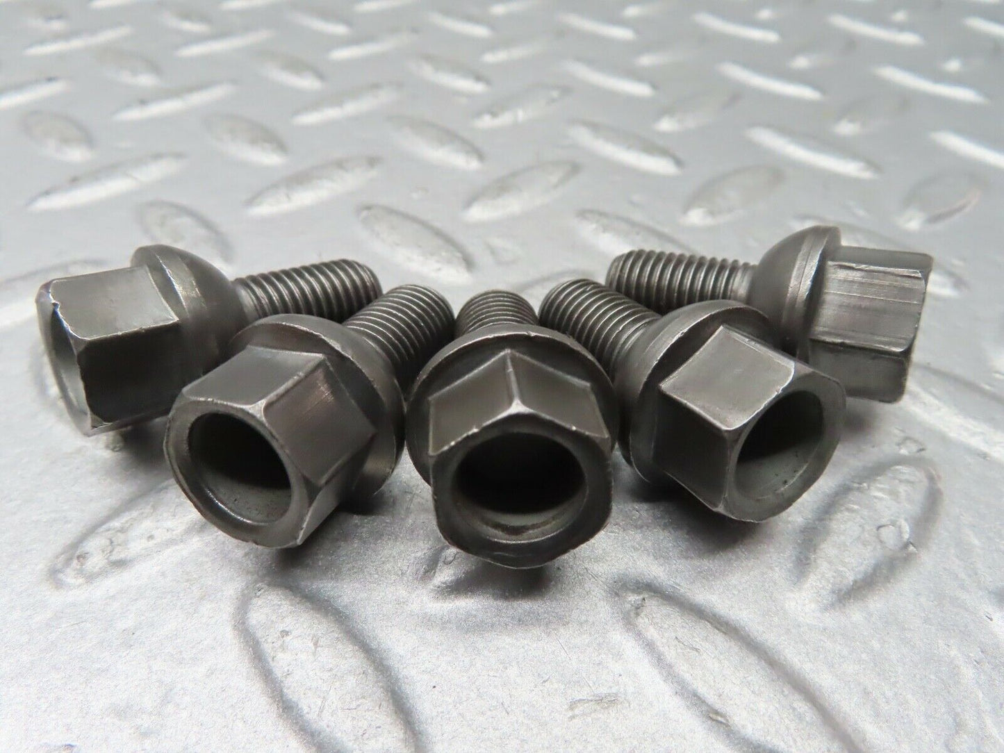 20535 Mercedes-Benz 5x Alloy Wheel Lug Bolt M12x1.5