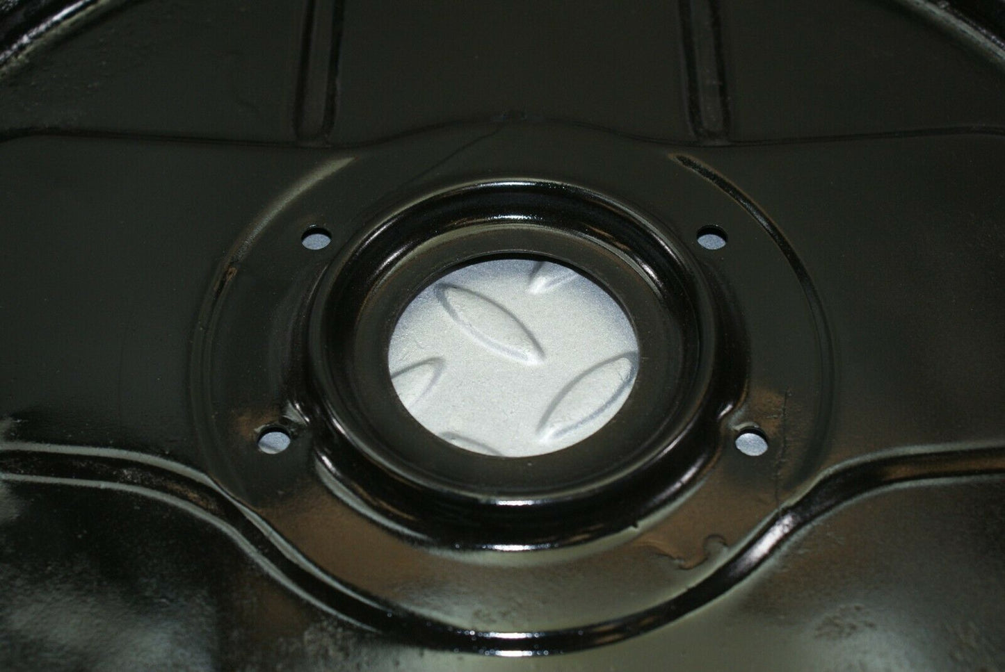3209 Mercedes-Benz W115 220D Rear Brake Disc Protection Plate