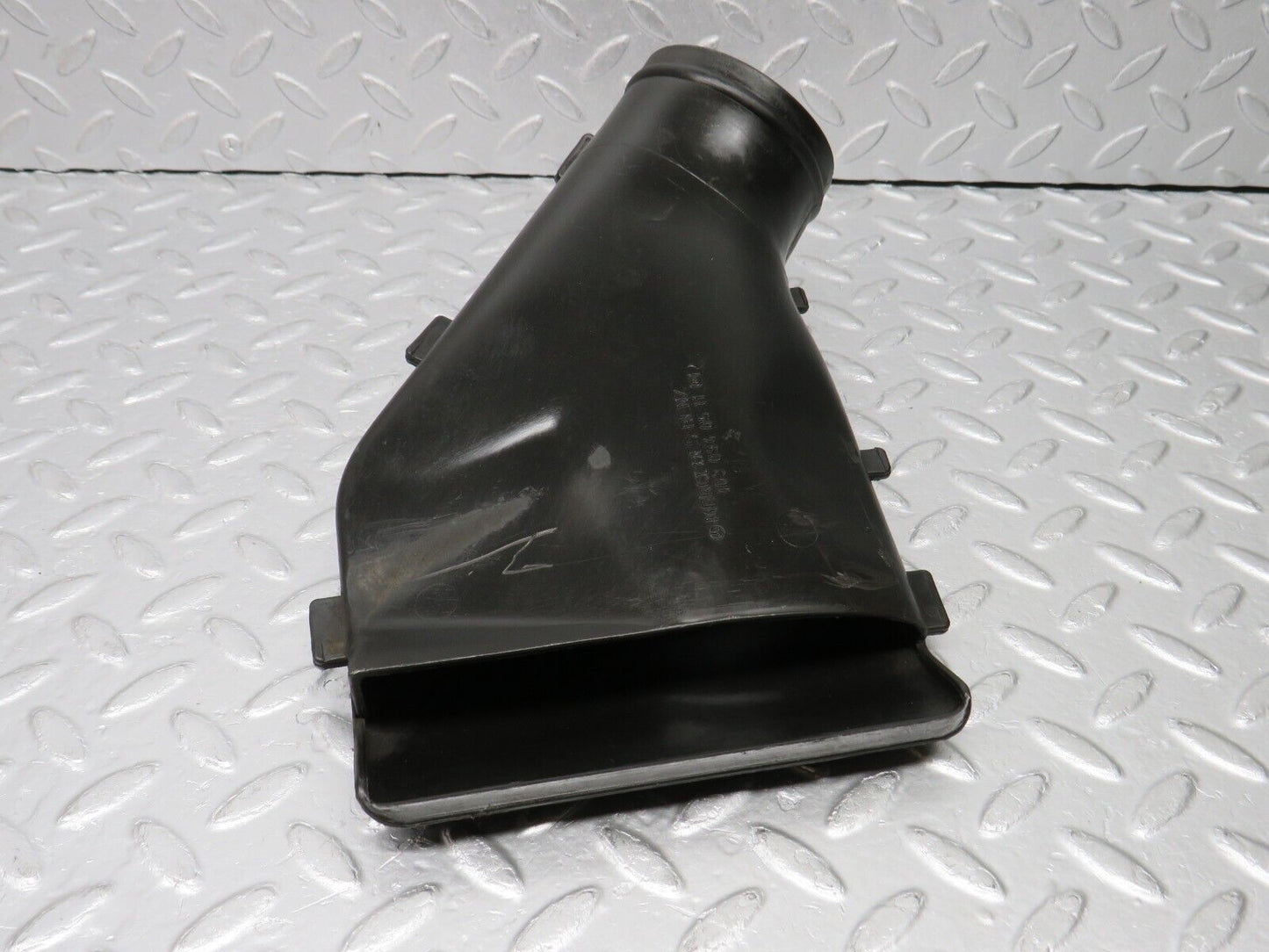 38779 Mercedes-Benz W201 190E 2.6L Air Intake Suction Pipe With Temperature Sensor 1030940511 0280130047