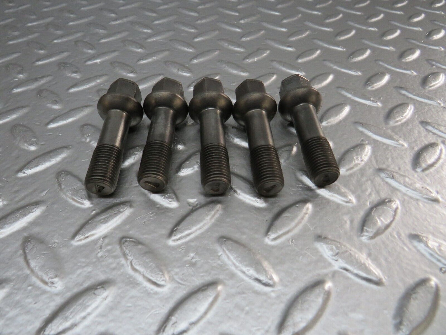24921 Mercedes-Benz 5x Alloy Wheel Lug Bolt M12x1.5