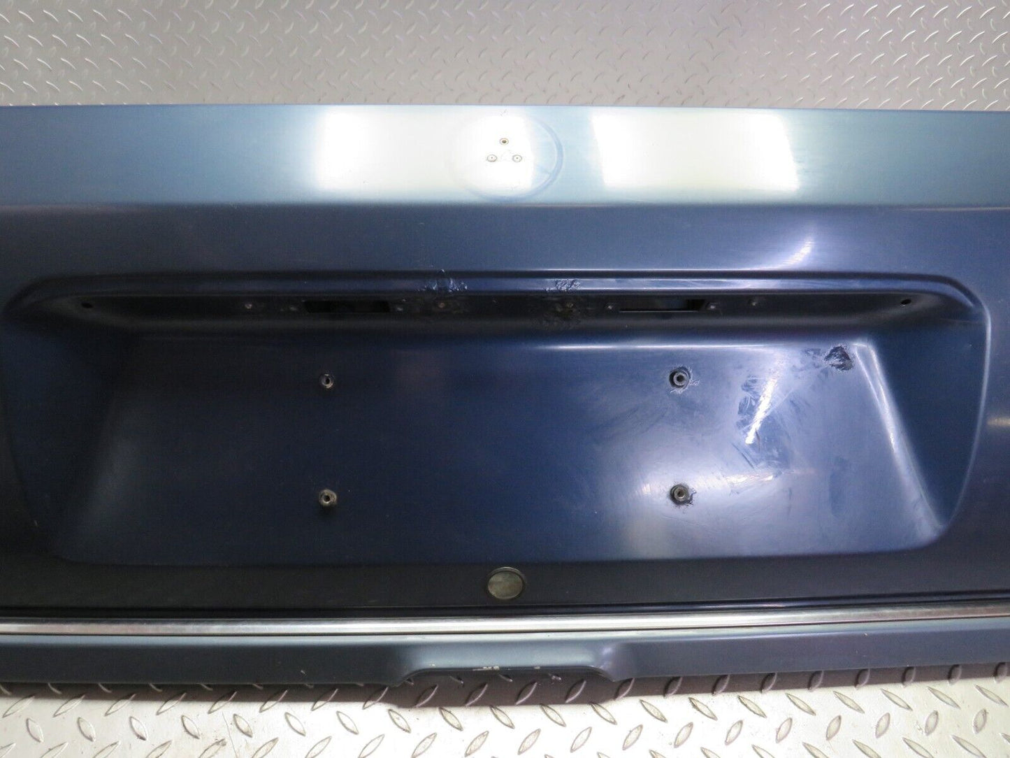 31417 Mercedes-Benz S124 220TE Wagon Tailgate Trunk Door & Handle Moulding Trim