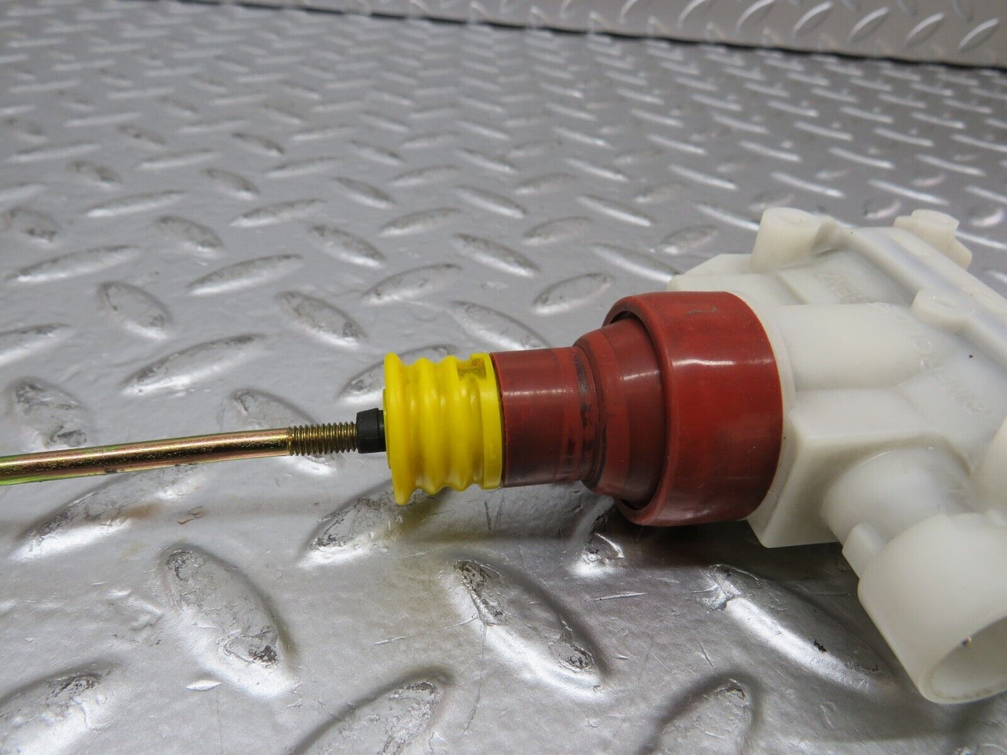25316 Mercedes-Benz W201 190D Trunk Lock Vacuum Actuator