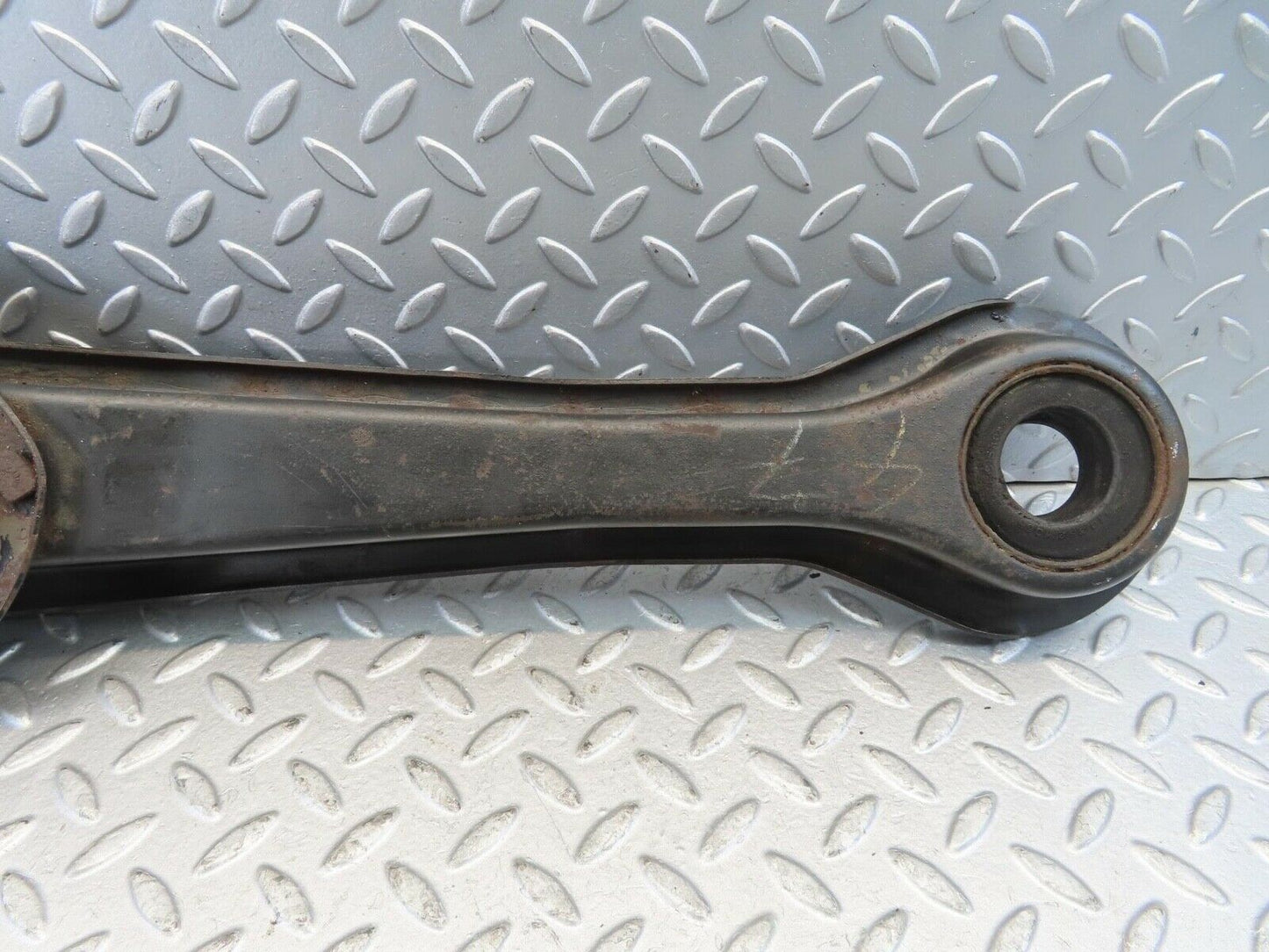 11628 Mercedes-Benz W108 280SE Rear Left Axle Spring Coil Mount