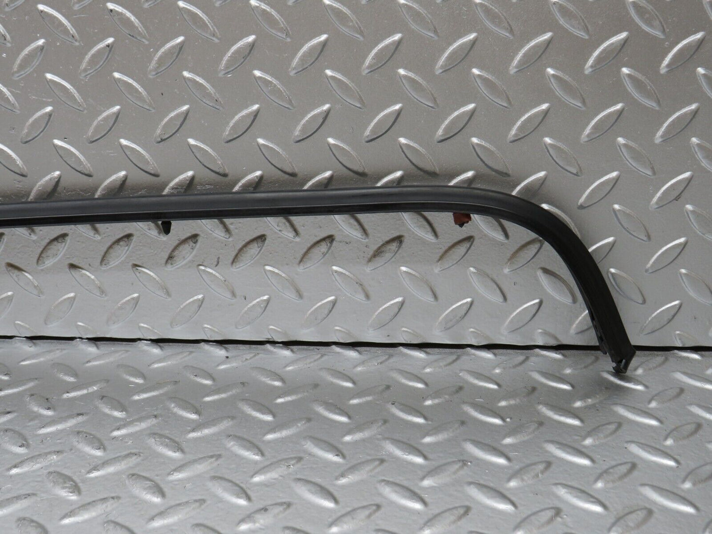 28230 Mercedes-Benz S123 240D Wagon Rear Left Fender Centre Moulding Trim