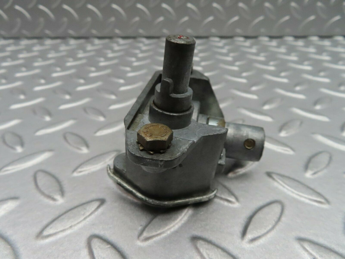 5075 Mercedes-Benz W114 280CE Coupe Vent Window Regulator Left