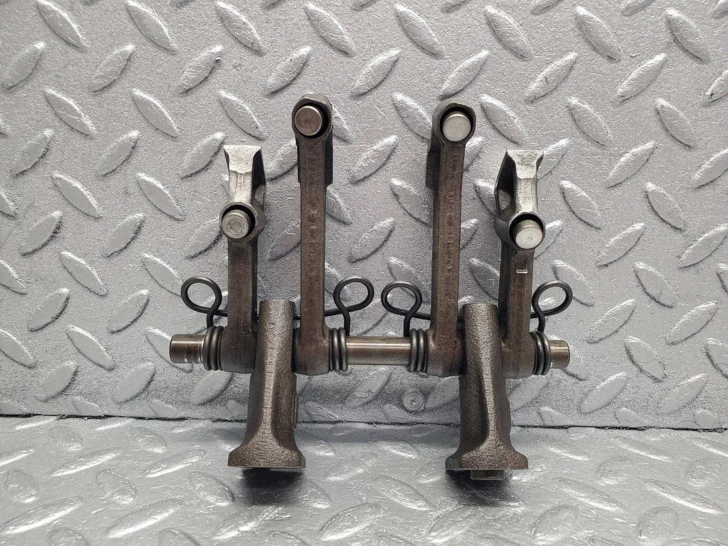 W112 rocker arm support arm and shaft used OEM