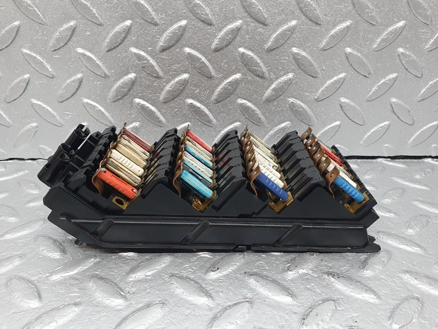 41542 Mercedes-Benz W124 200E Fuse Box 1245409505 1245400150