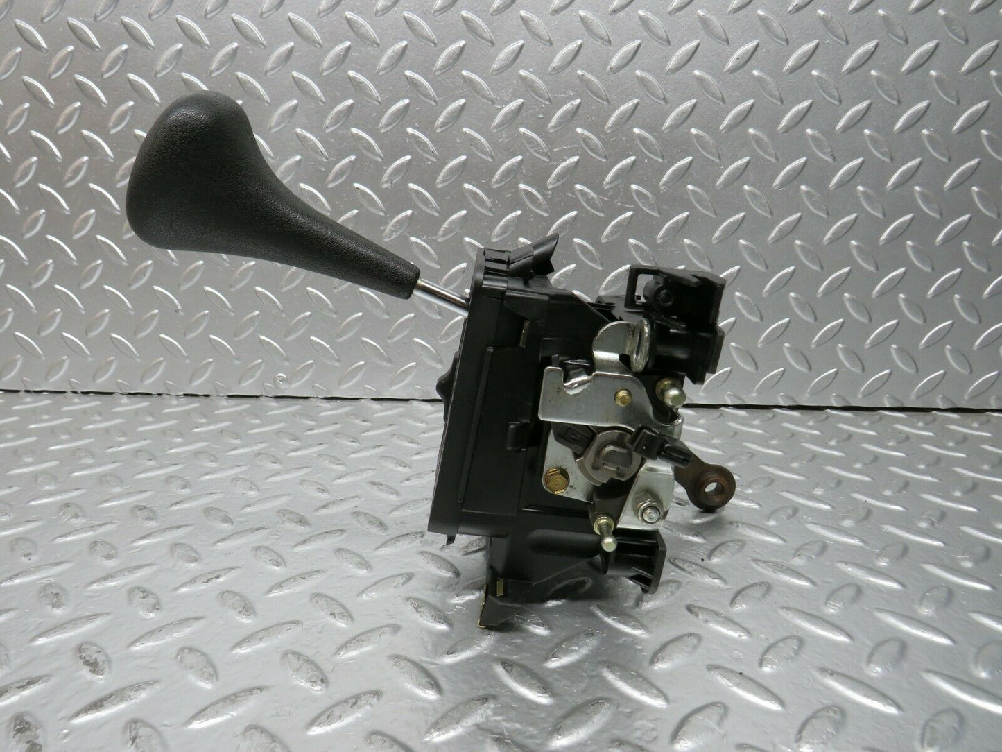 24281 Mercedes-Benz S124 220TE Wagon Automatic Gear Selector 1292670637