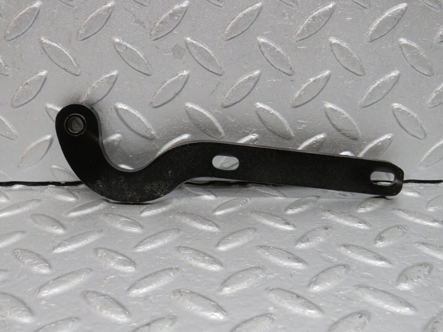 39256 Mercedes-Benz R107 500SL Right Bonnet Hinge Support