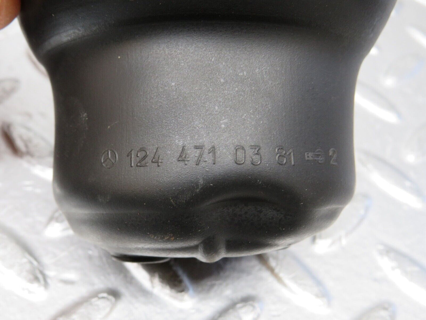 30483 Mercedes-Benz W124 230E Fuel Tank Rubber Seal 1244710481 1244710381