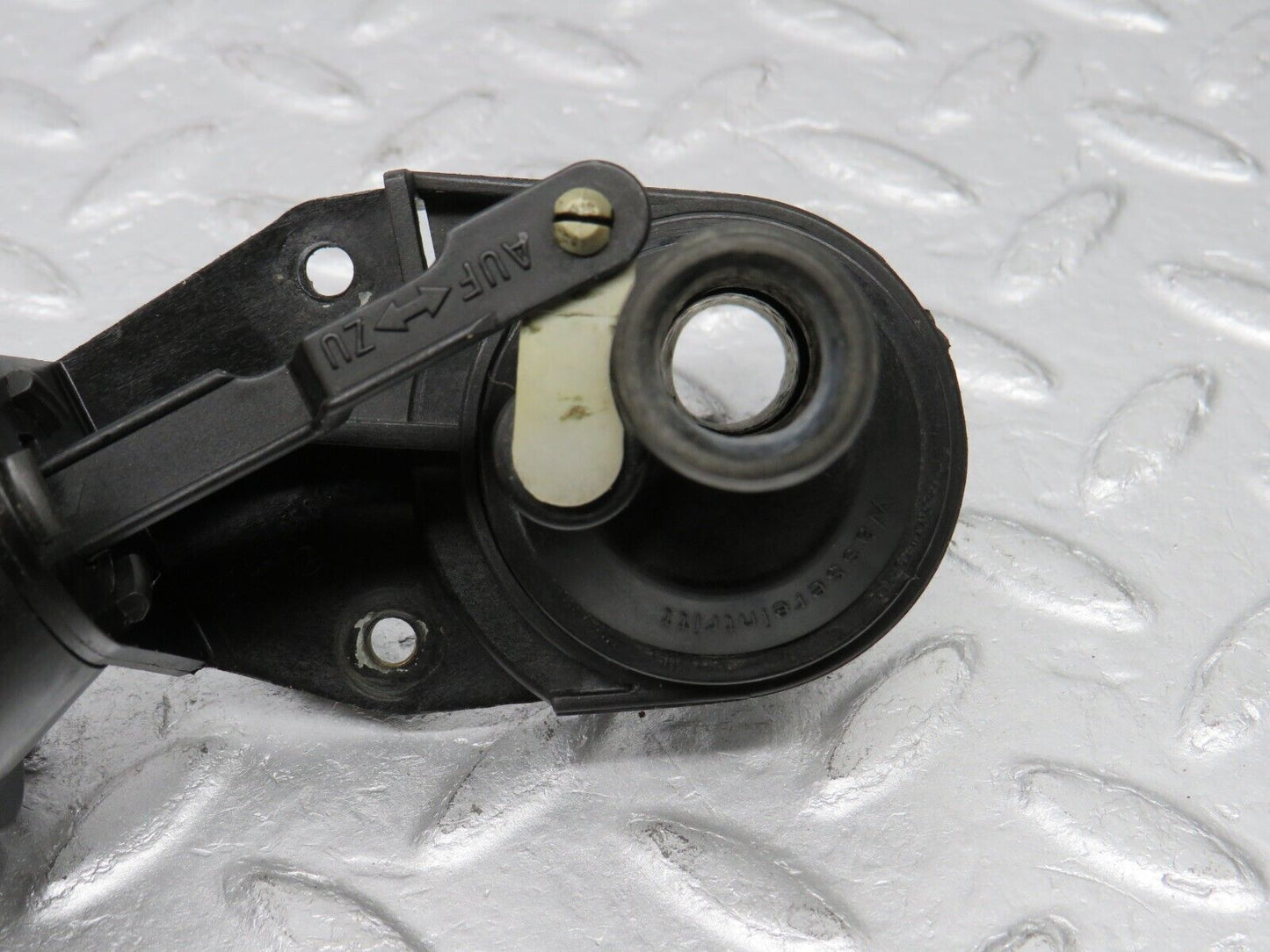 39101 Mercedes-Benz R107 500SL Coupe Heater Control Valve 1078300584
