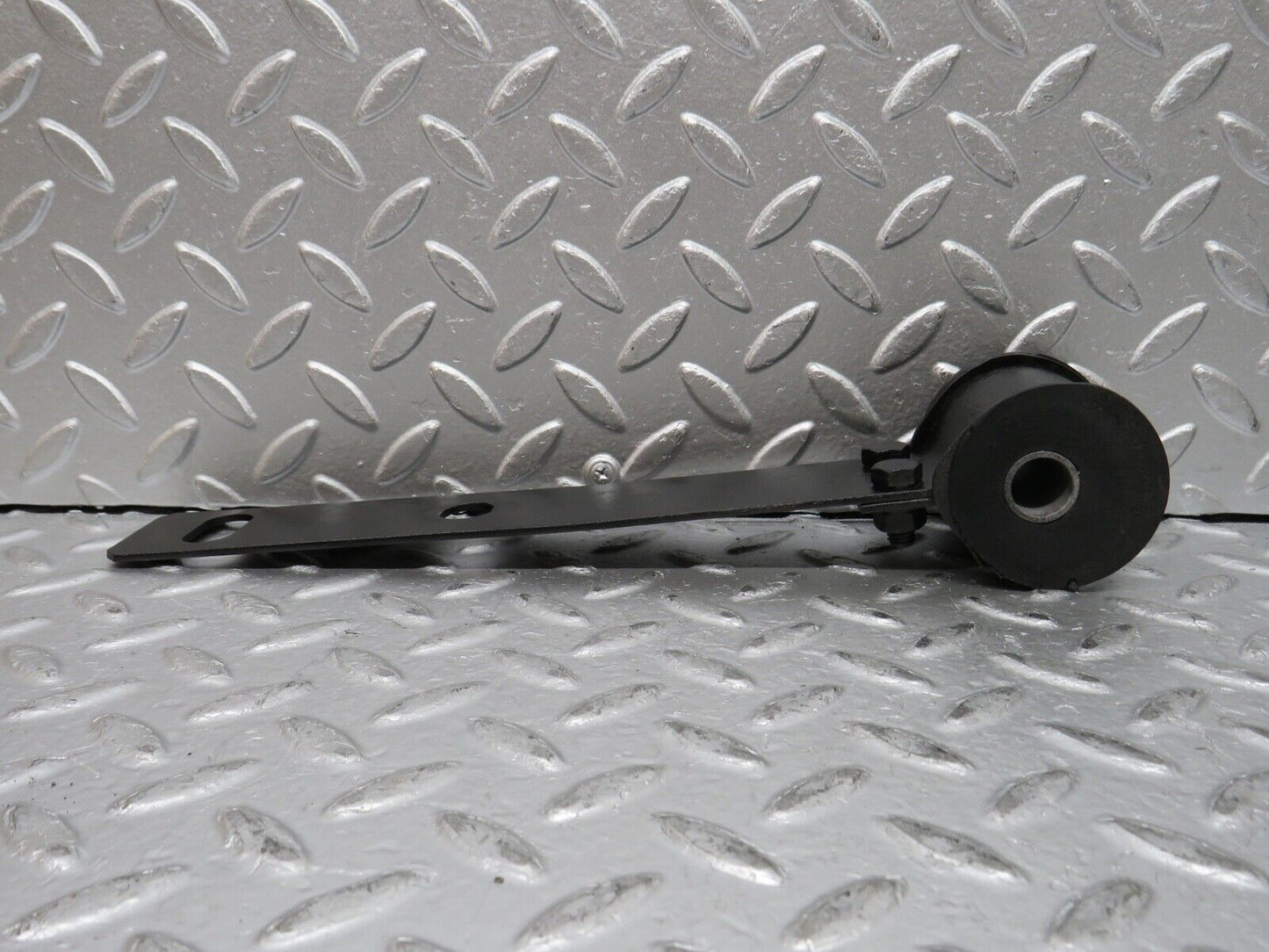0377 Mercedes-Benz W108 280SE Stabilizer Bar Mounting Front Axle