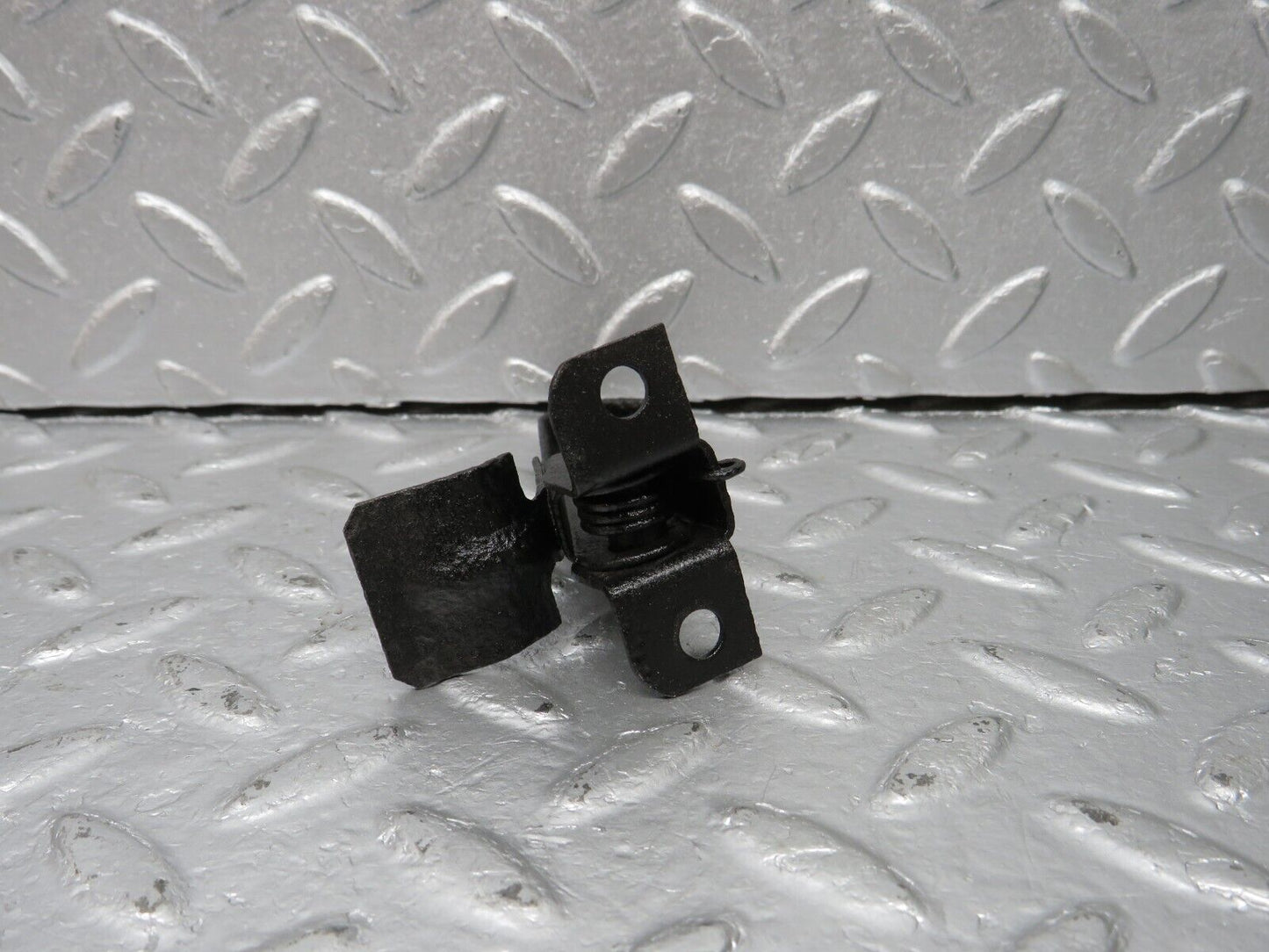 40440 Mercedes-Benz W110 230 Bonnet Safety Latch
