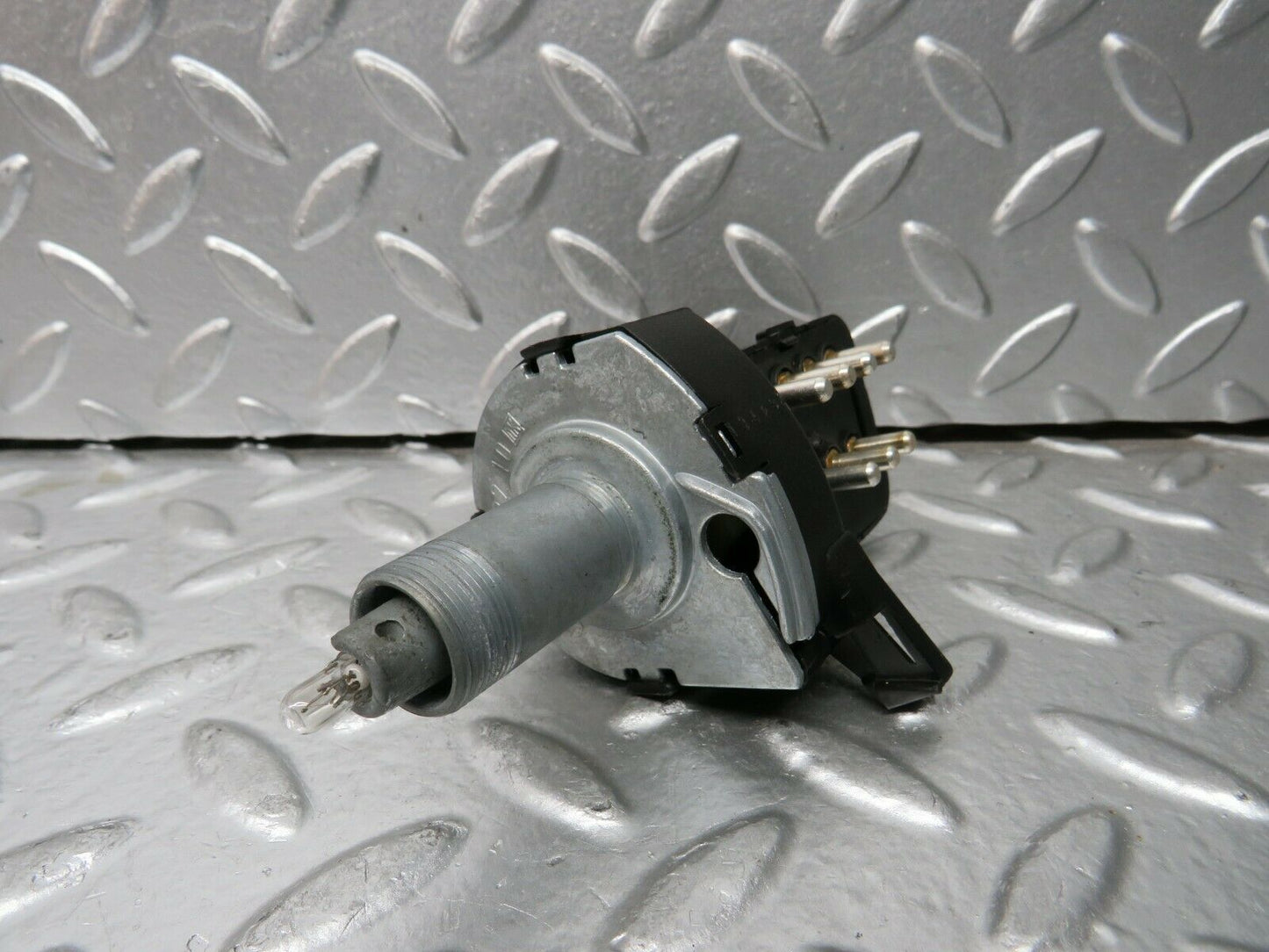 24308 Mercedes-Benz S124 220TE Wagon Heater Blower Switch 1248202210