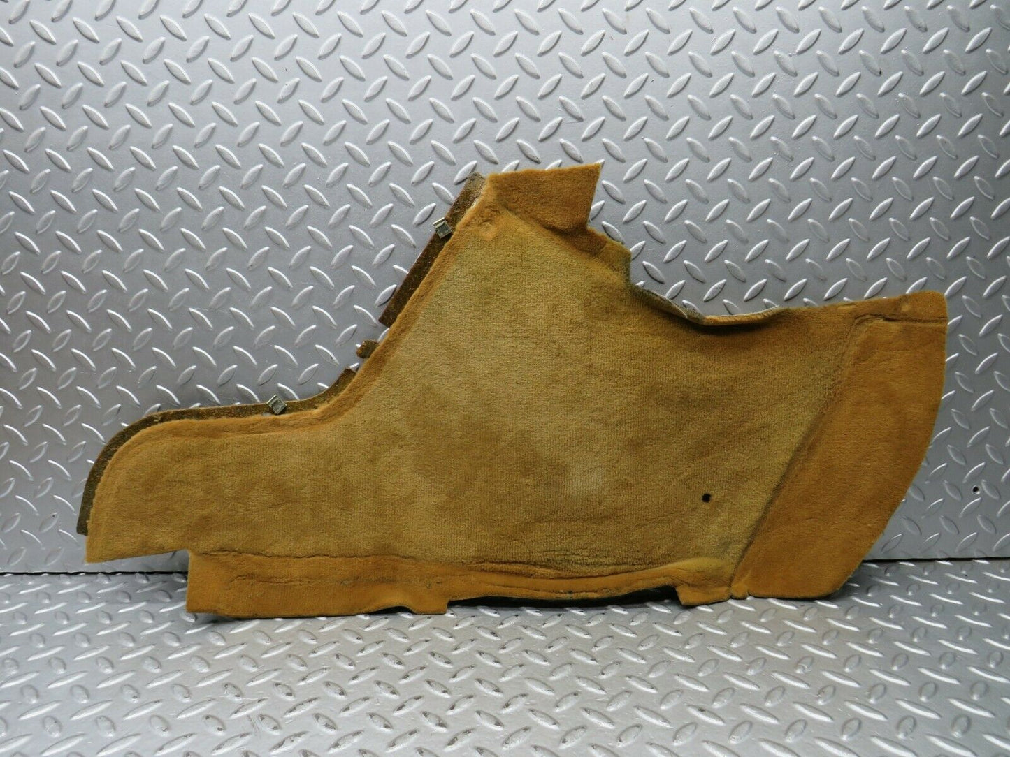 22129 Mercedes-Benz S123 280TE Centre Console Carpet Palomino Right Side