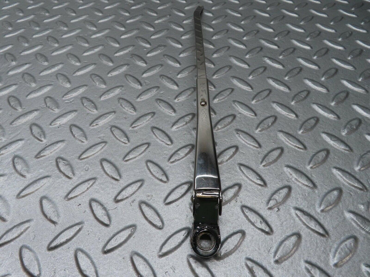 12800 Mercedes-Benz W111 220SE Wiper Arm Right Side
