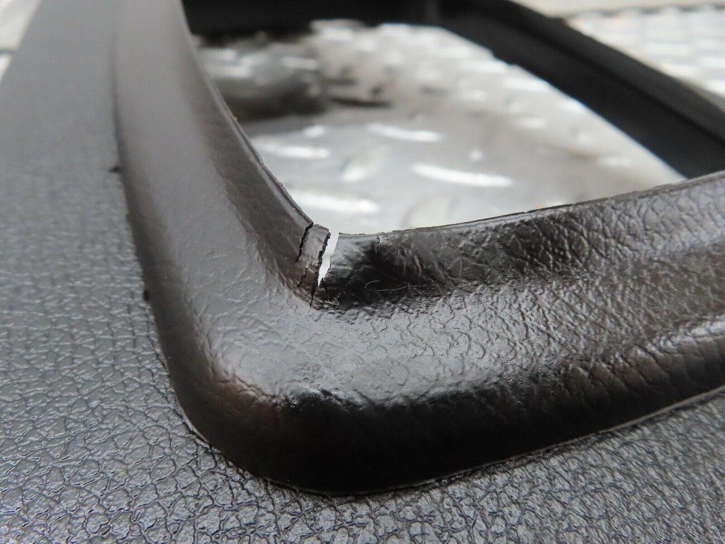 19050 Mercedes-Benz W123 300D Centre Console Gear Shift Cover Panel 1236830036