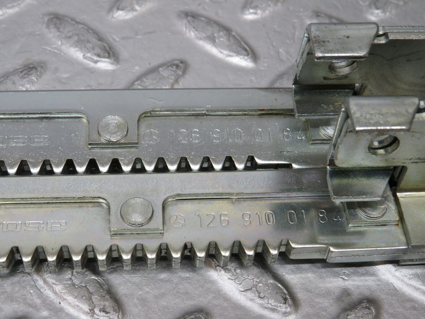 37084 Mercedes-Benz C126 420SEC Coupe Electric Seat Rail Pair 1269100184