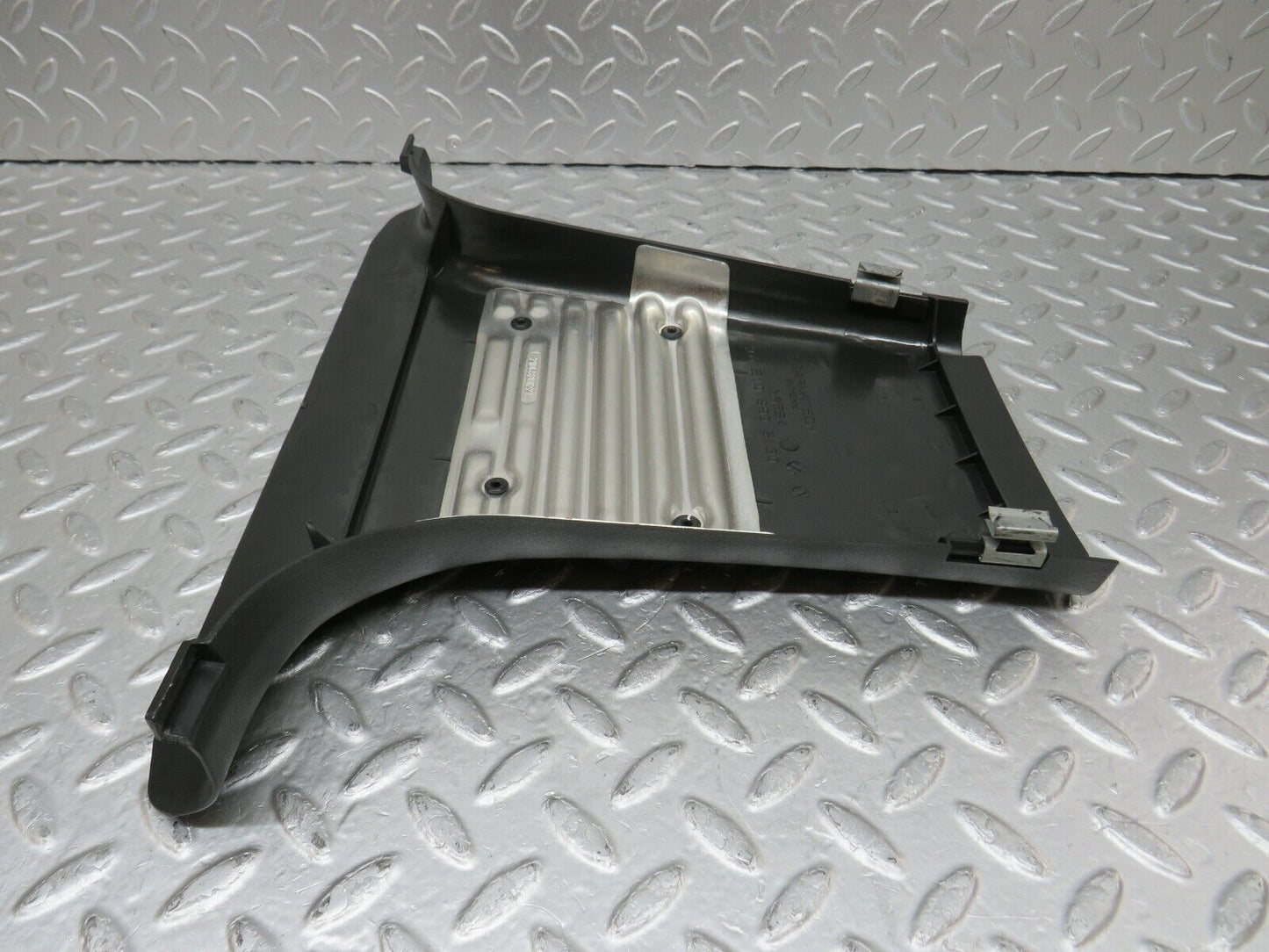 34799 Mercedes-Benz W210 320E B Pillar Bottom Cover Left 2106902130 2106920122