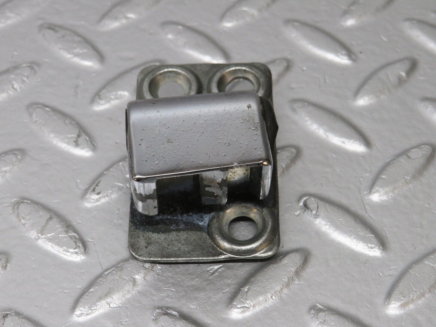 40285 Mercedes-Benz W110 230 Door Lock Latch Right Side