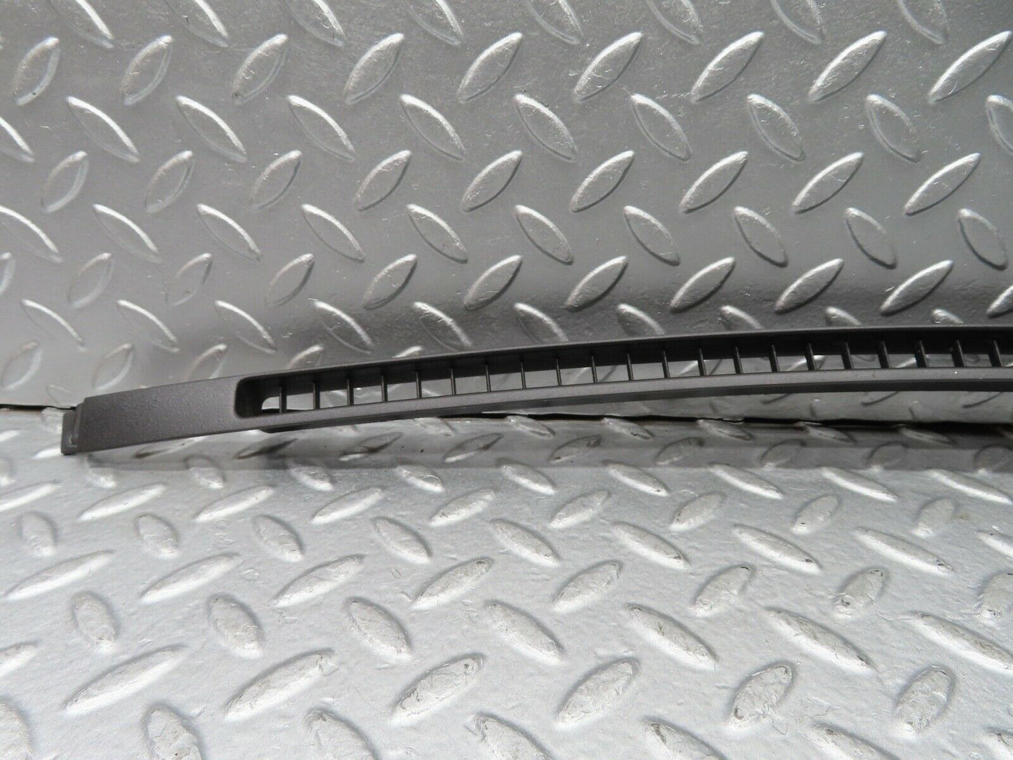 19983 Mercedes-Benz R129 300SL Coupe Windscreen Defroster Air Vent 1296890380