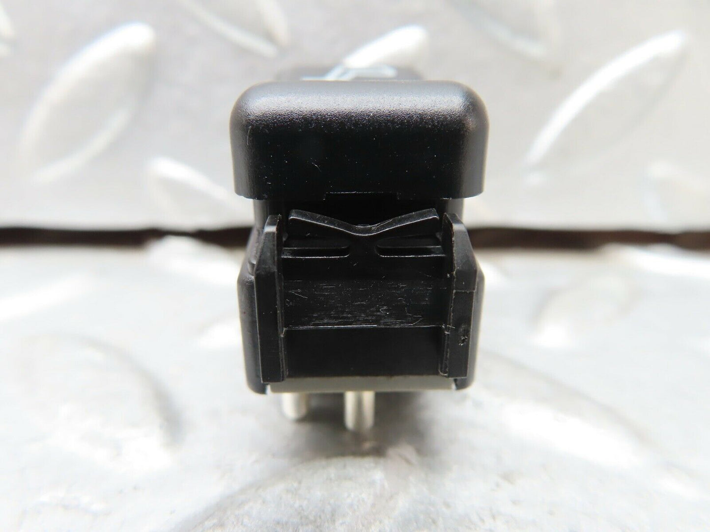 19722 Mercedes-Benz C140 CL420 Coupe Rear Folding Headrest Switch 1408205310