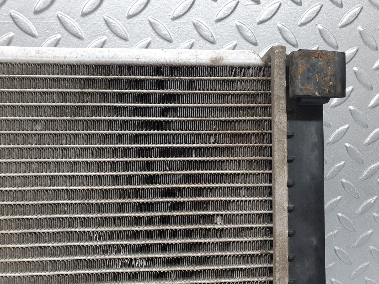 41399 Mercedes-Benz W124 200E Engine Coolant Radiator