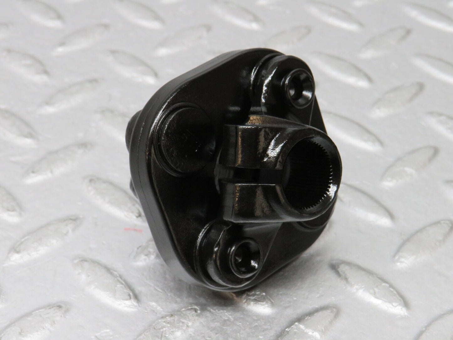 36098 Mercedes-Benz W126 420SE Steering Column Lower Shaft Connector 126462014