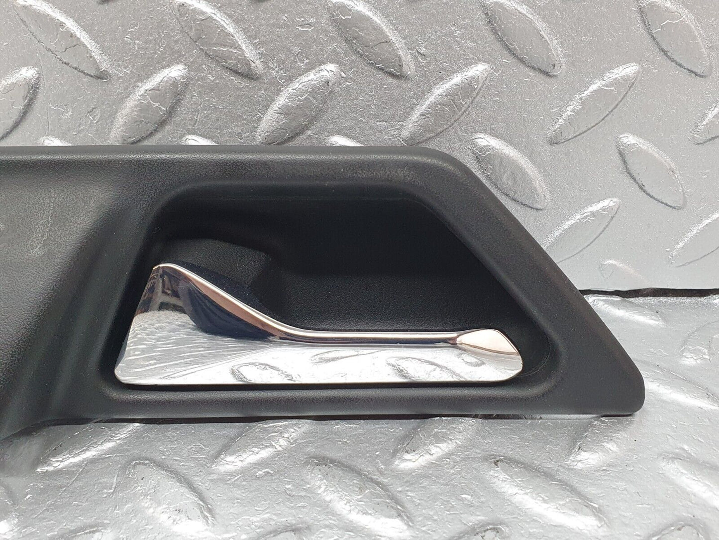 41516 Mercedes-Benz W124 200E Interior Door Handle Left Side 1247600161