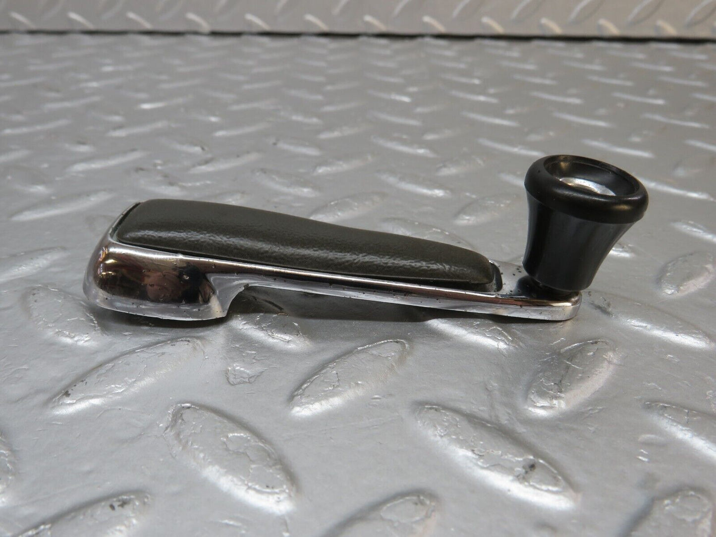40223 Mercedes-Benz W110 230 Window Lifter Crank Handle