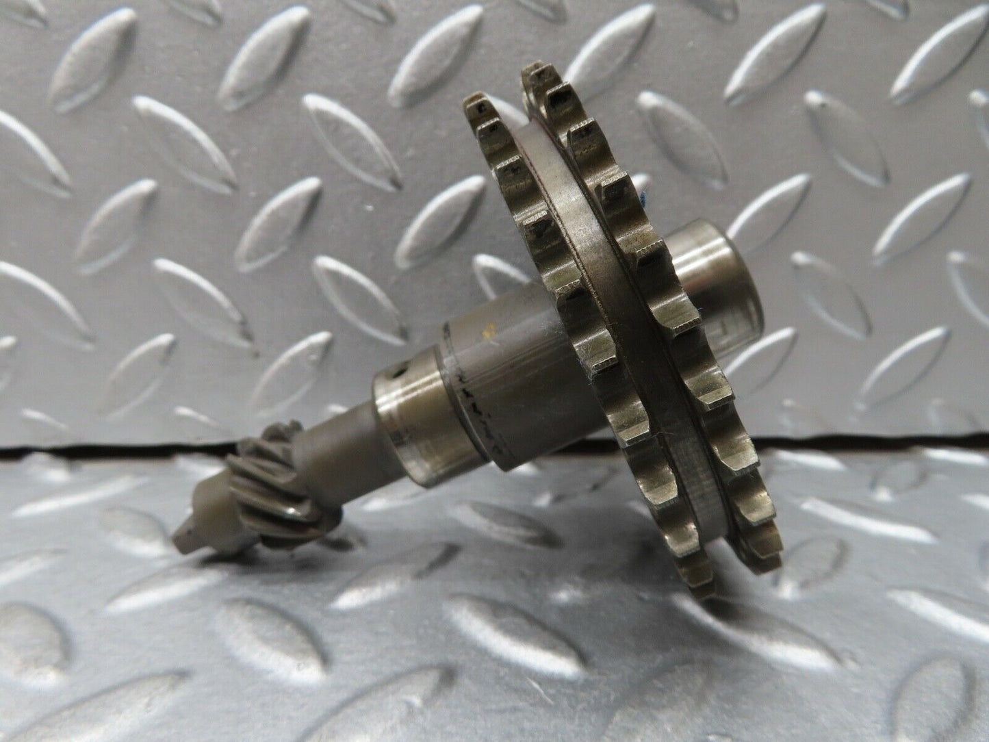 17730 Mercedes-Benz W116 450SEL Camshaft Intermediate Timing Gear