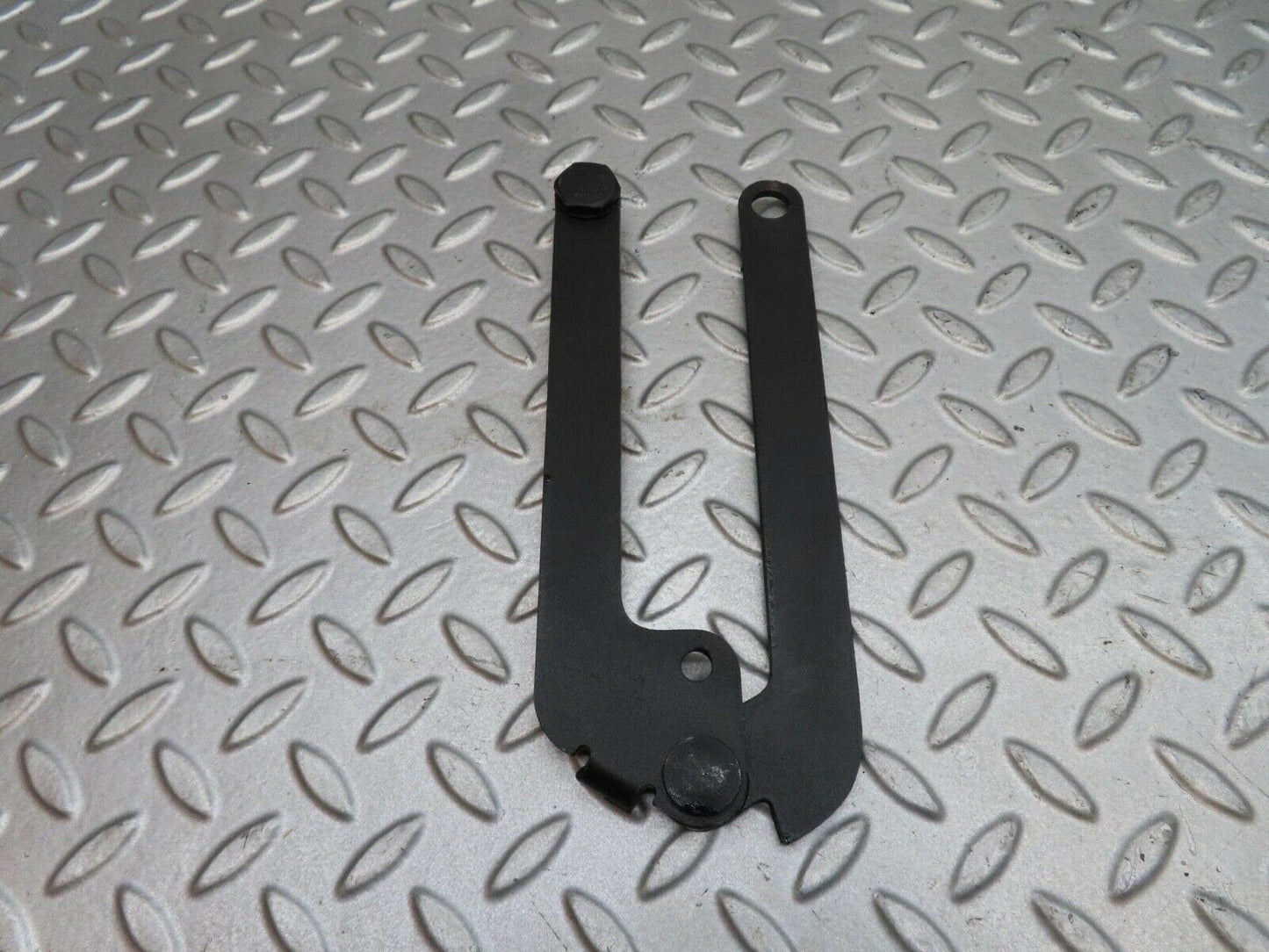 12677 Mercedes-Benz W108 280SE 3.5 Bonnet Hinge Right Side