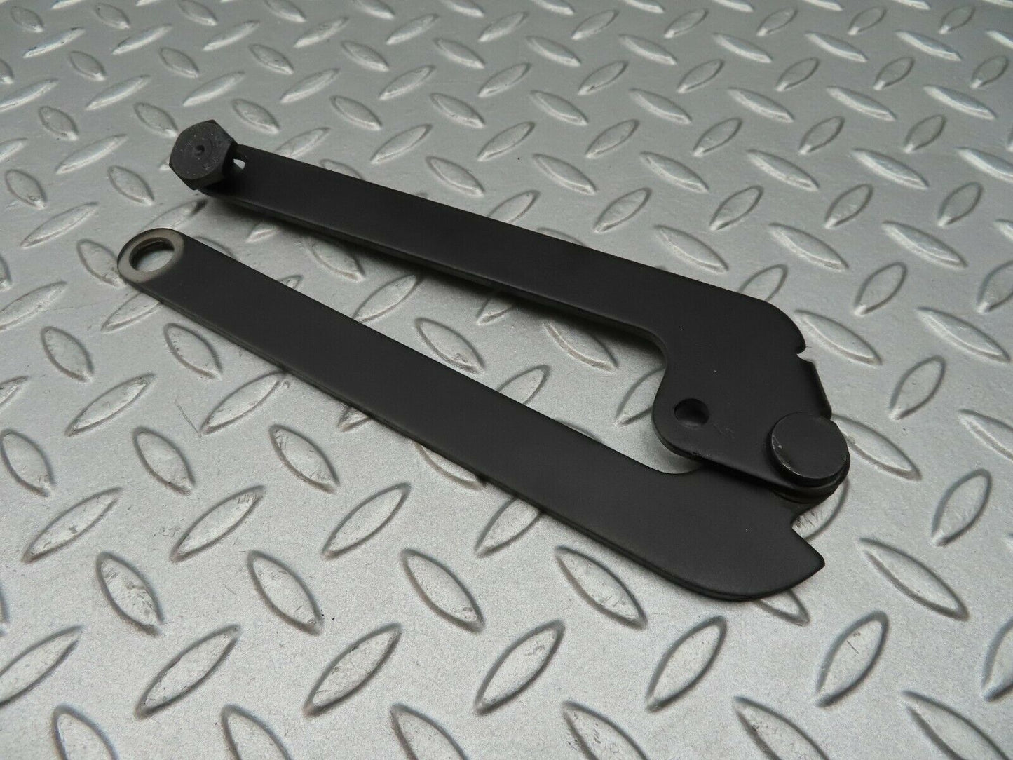 3623 Mercedes-Benz W115 220D Right Bonnet Hinge