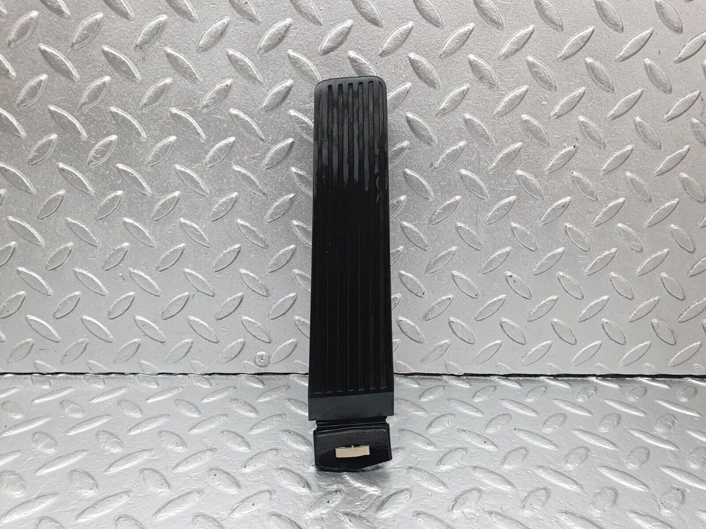 42693 Mercedes-Benz W201 190 2.0L Accelerator Pedal With Rubber 1263000504 1233010082