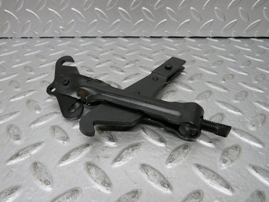 26999 Mercedes-Benz W123 240D Handbrake Regulator
