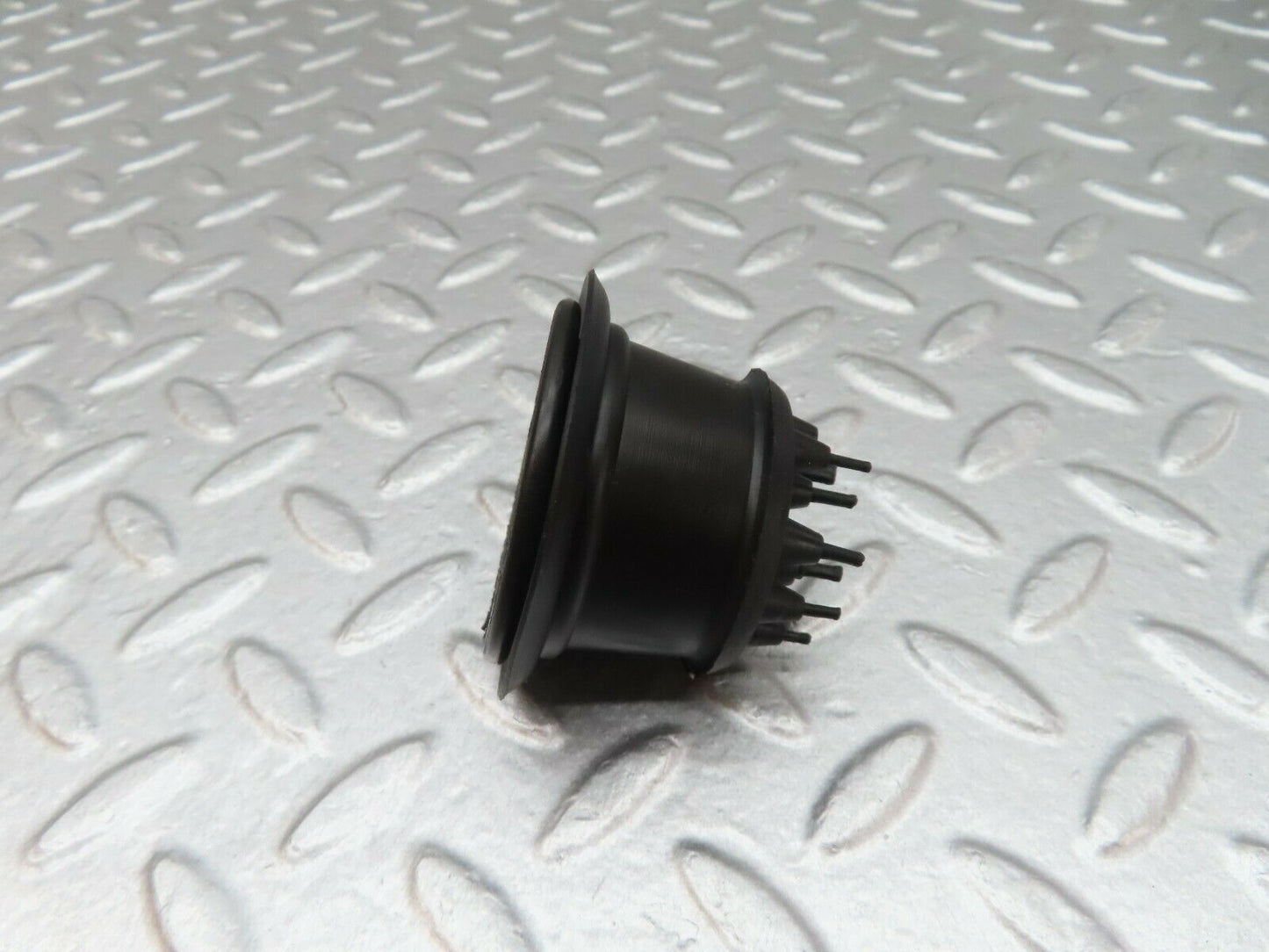 17960 Mercedes-Benz W123 200 Firewall Rubber Grommet 1239971181
