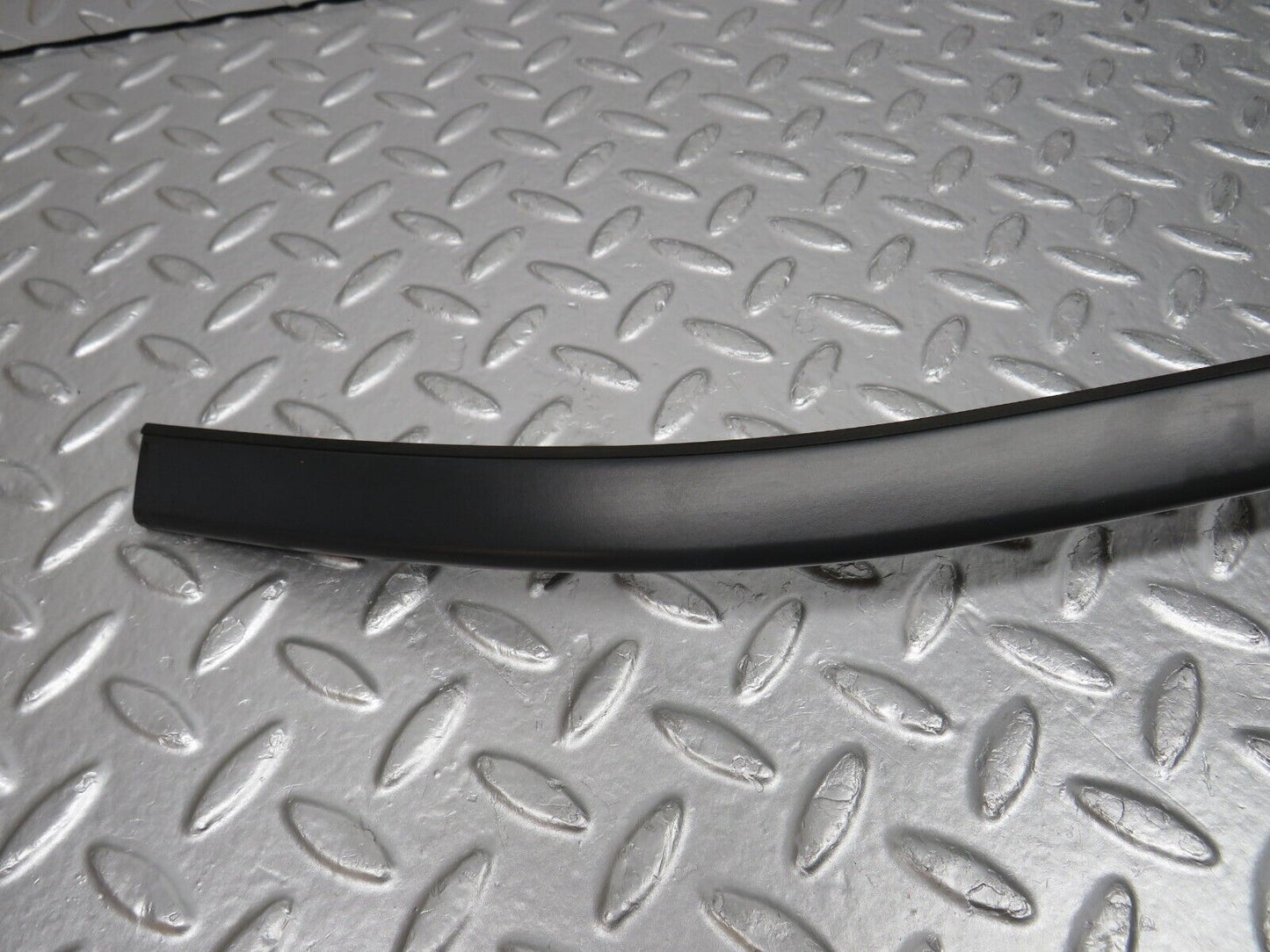 32589 Mercedes-Benz S124 300TE Wagon A Pillar Exterior Trim Left Side