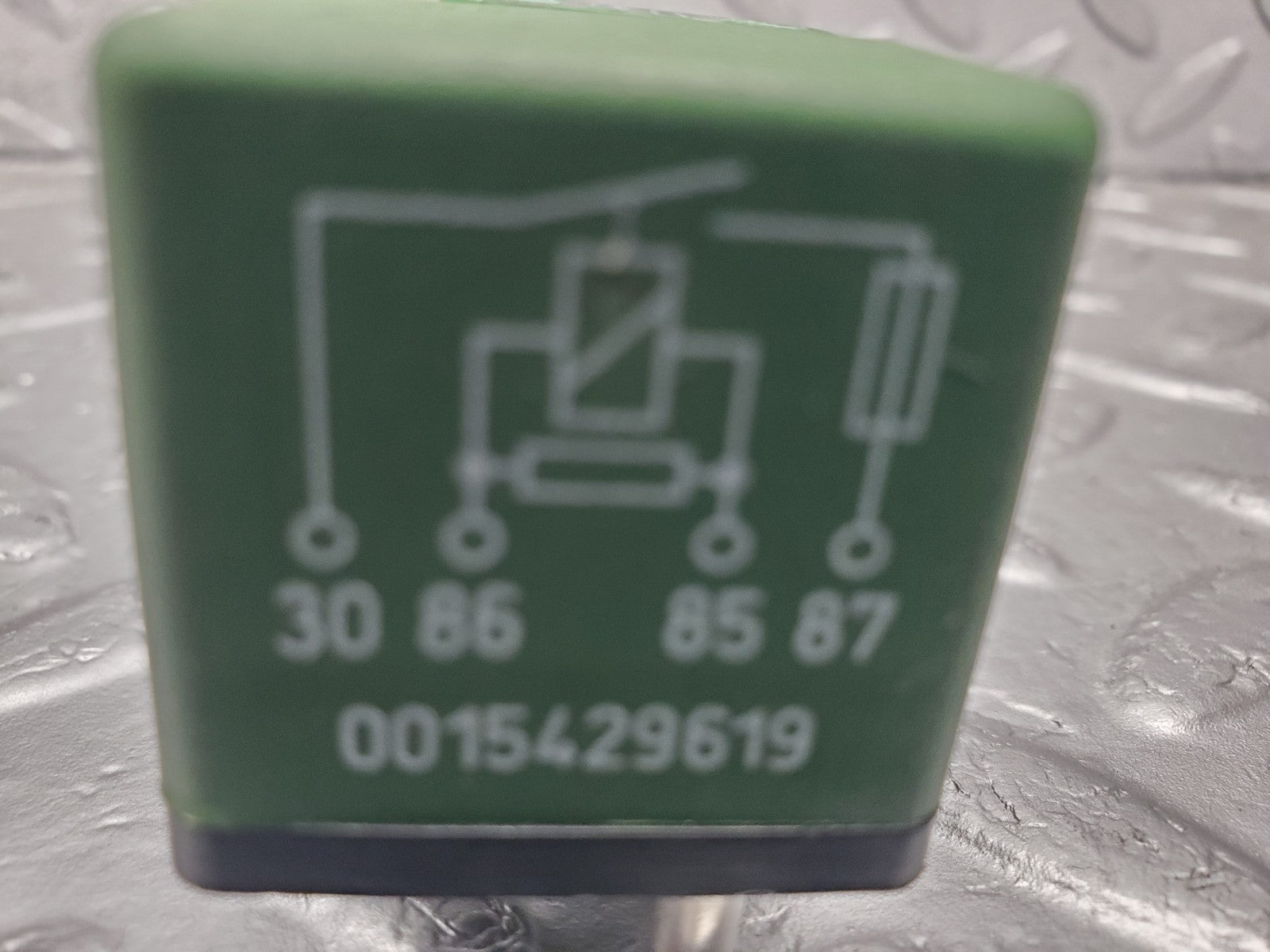 46895587