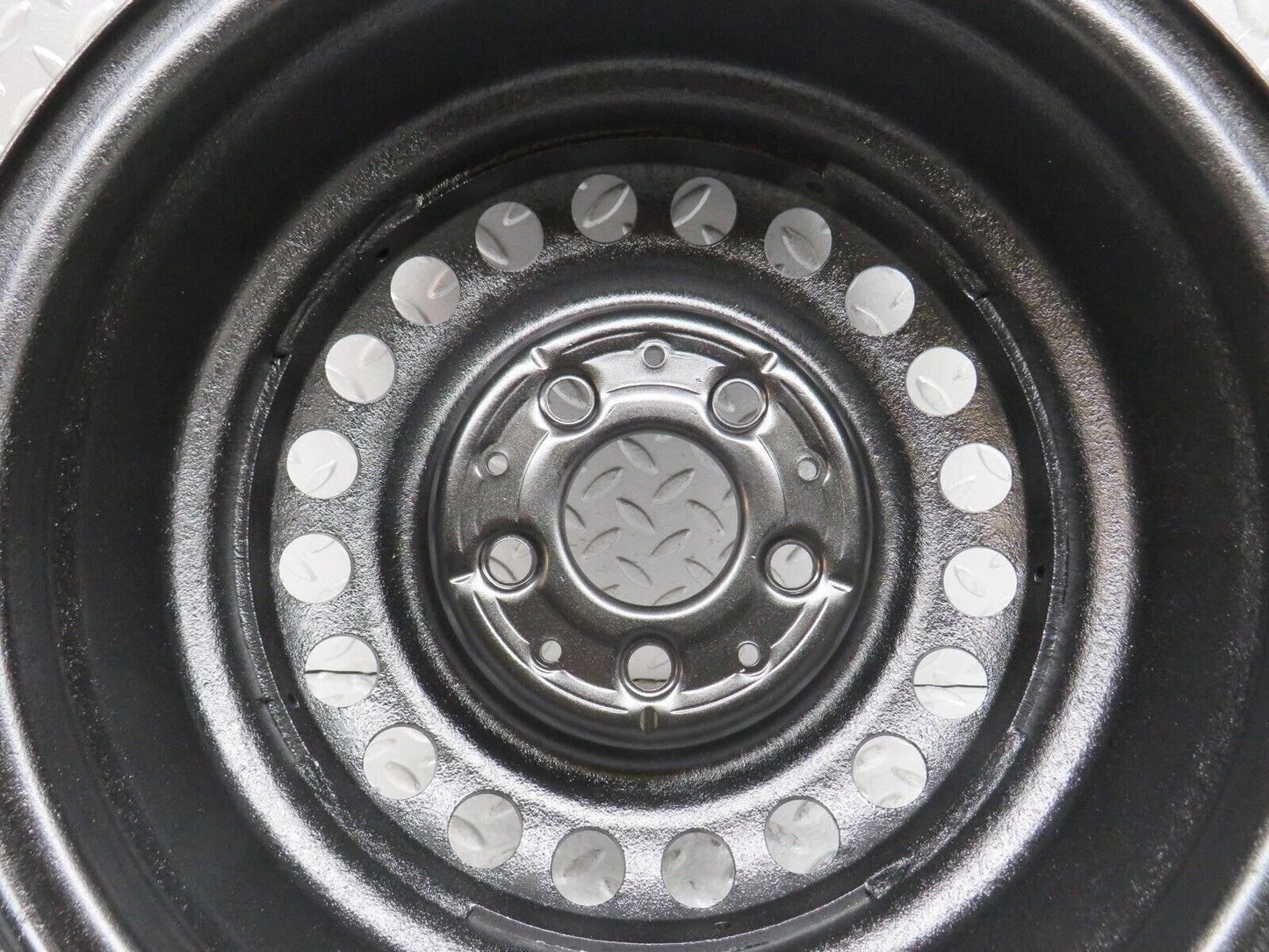 37728 Mercedes-Benz W109 300SEL Steel Wheel 6Jx14H2 ET30 1084000702