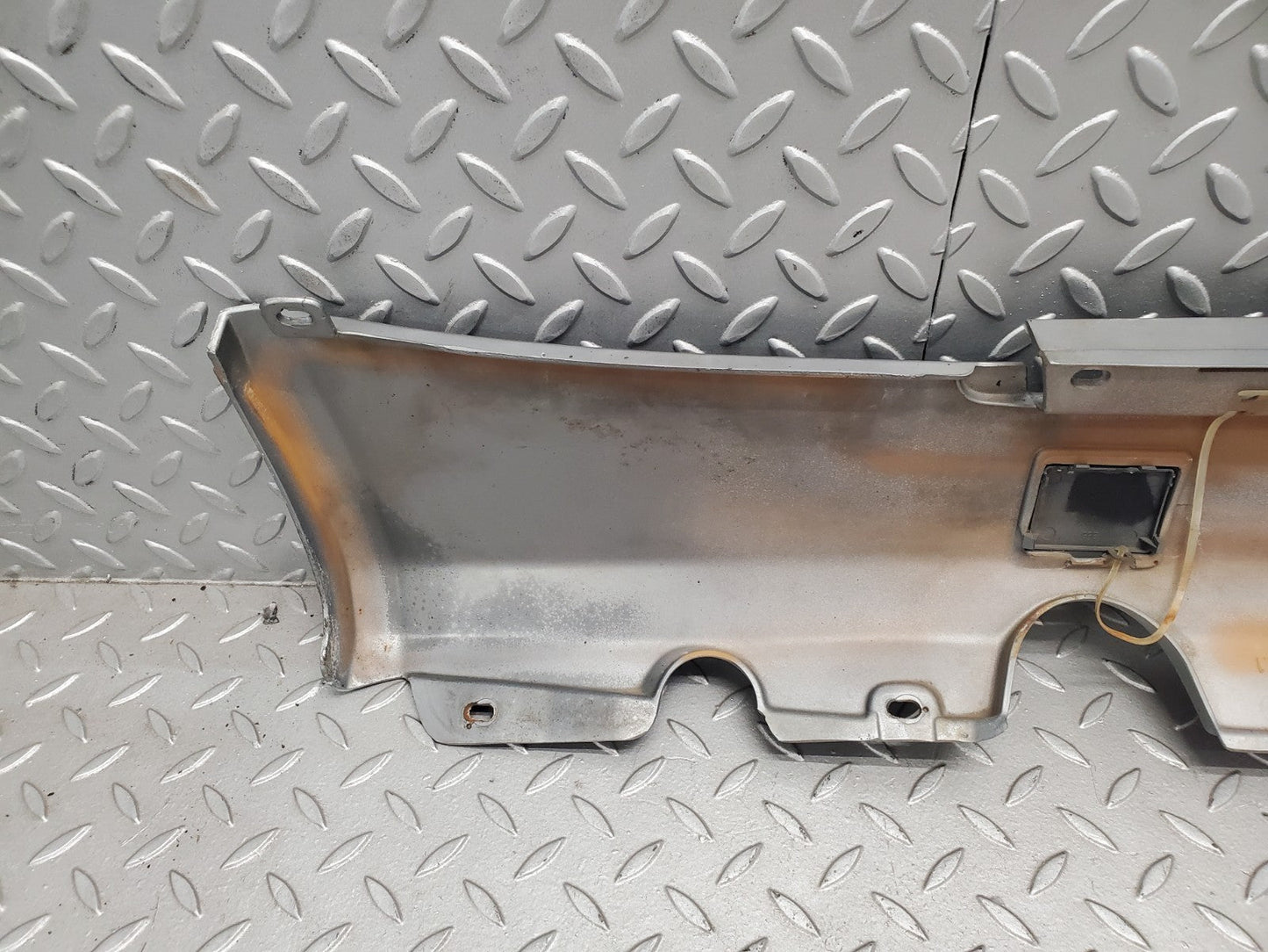 W124 Wagon side skirt right side used OEM