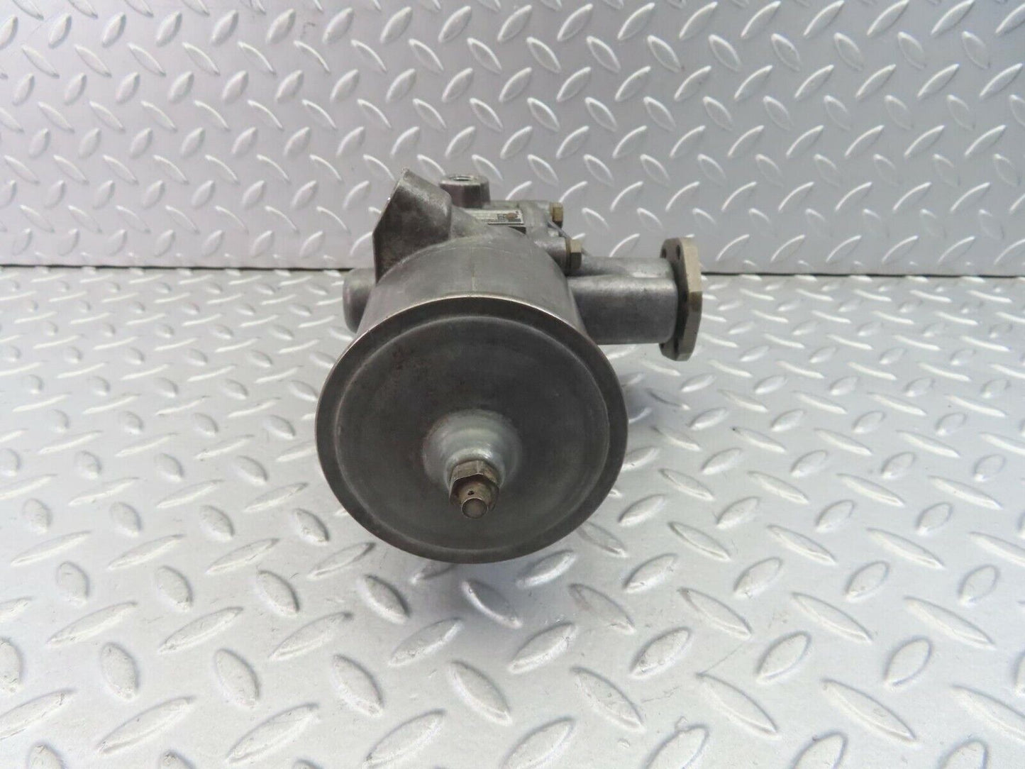 8285 Mercedes-Benz W201 Power Steering Pump 2014601280