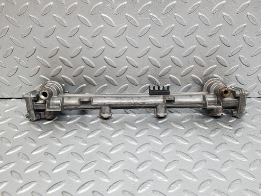 44733 Mercedes-Benz W124 220E Fuel Injector Rail 1110780745