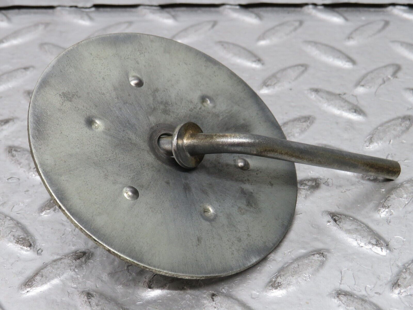 27615 Mercedes-Benz S124 300TE Wagon Spare Wheel Holder