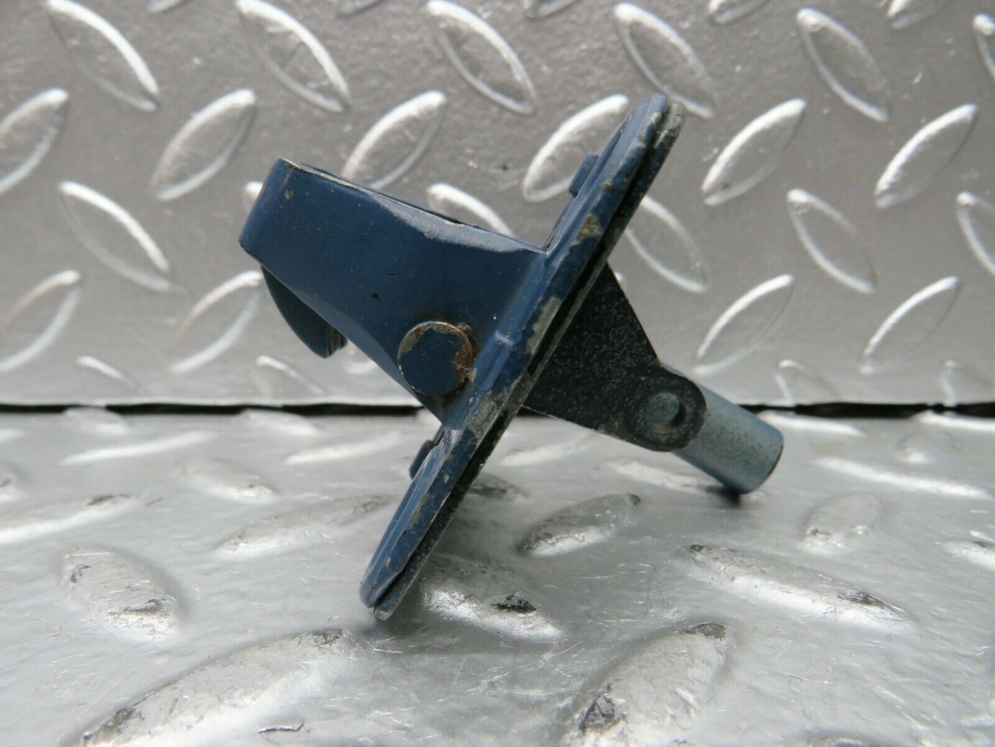 23025 Mercedes-Benz C123 230CE Coupe Wagon Bonnet Lock Catch