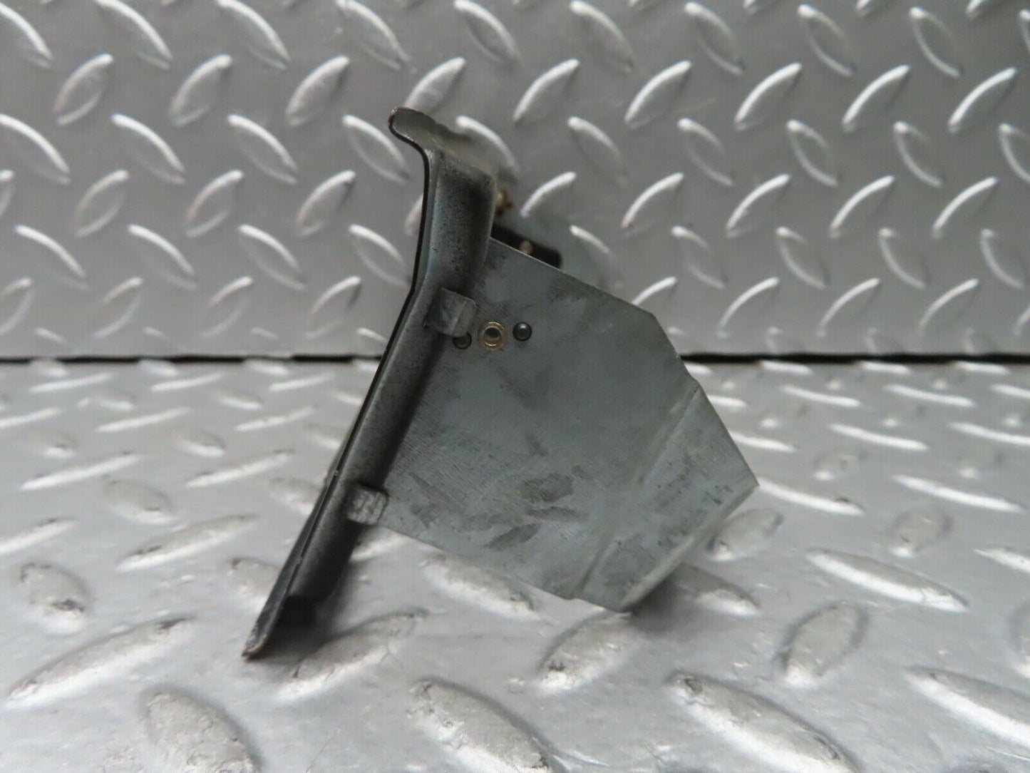 21185 Mercedes-Benz W123 230E Centre Console Ashtray Frame