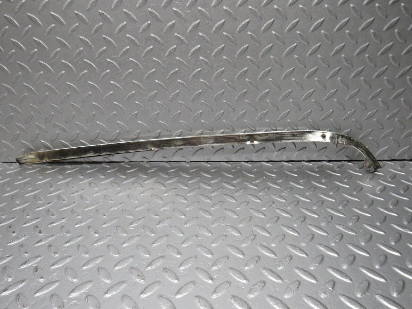 39860 Mercedes-Benz R107 350SL Coupe Hardtop Chrome Trim Left Side